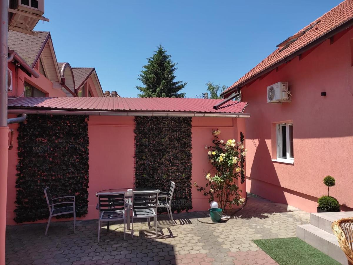 Calypso Rooms Fagaras Ngoại thất bức ảnh