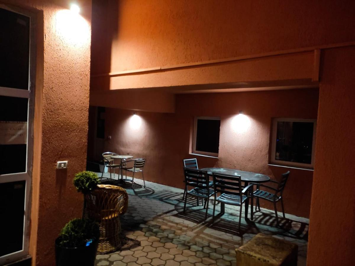 Calypso Rooms Fagaras Ngoại thất bức ảnh